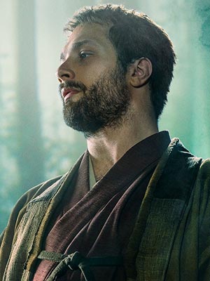 Космо Джарвис в роли Джона Блэкторна